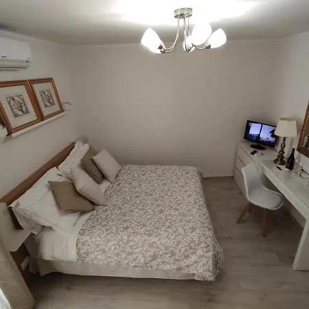 Apartment House